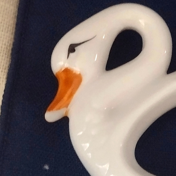 Set of 7 Vintage ceramic geese napkin rings - Picture 5 of 5